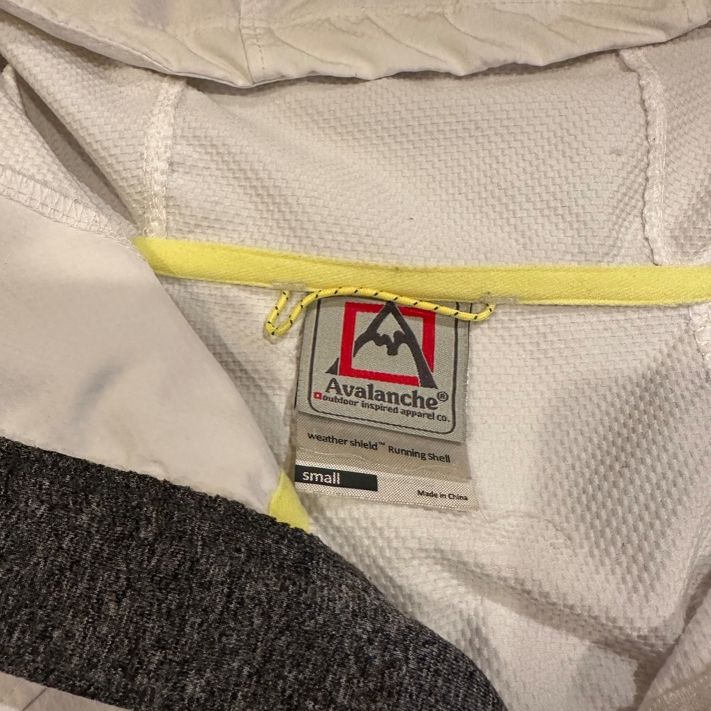 Women's Running Jacket - image 3